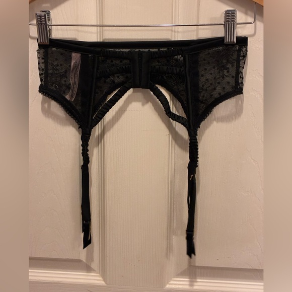 Victoria’s Secret SZ XS/ Small Black Sheer Polka Dot Garter Belt excellent - Picture 5 of 7